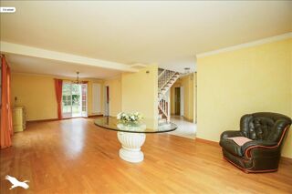  Maison  vendre 7 pices 205 m