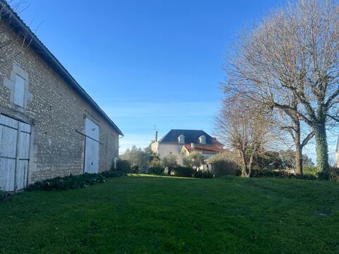   Maison en pierre de 11 pi�ces principales Maison - 11 pi�ce(s) - 318 m�