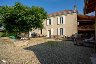  Maison  vendre 9 pices 240 m