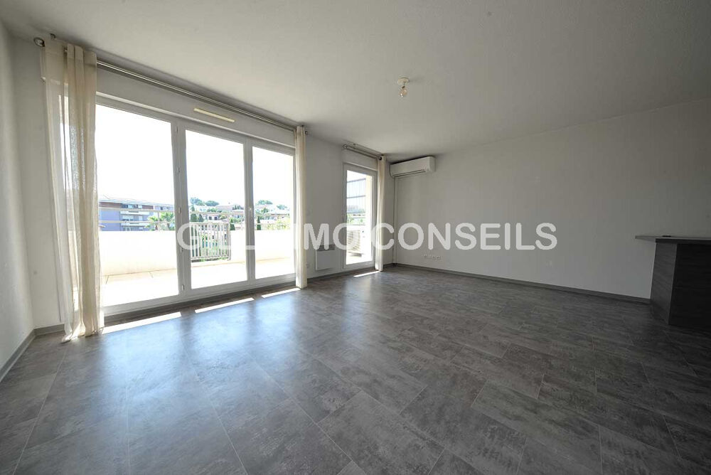 Appartement T3 avec terrasse, parking et garage