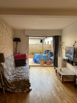  Appartement à louer 7 pièces 128 m²