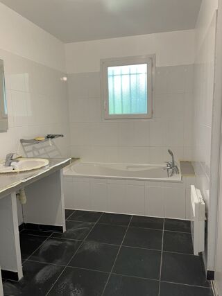  Maison à louer 5 pièces 109 m²