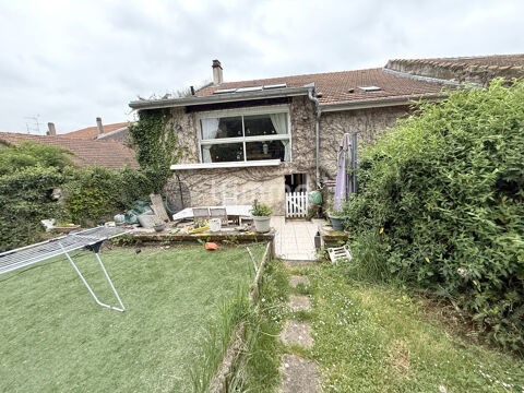   Vends à Pange 57530 charmante maison de village mitoyenne 173m2 Maison - 6 pièce(s) - 173 m²