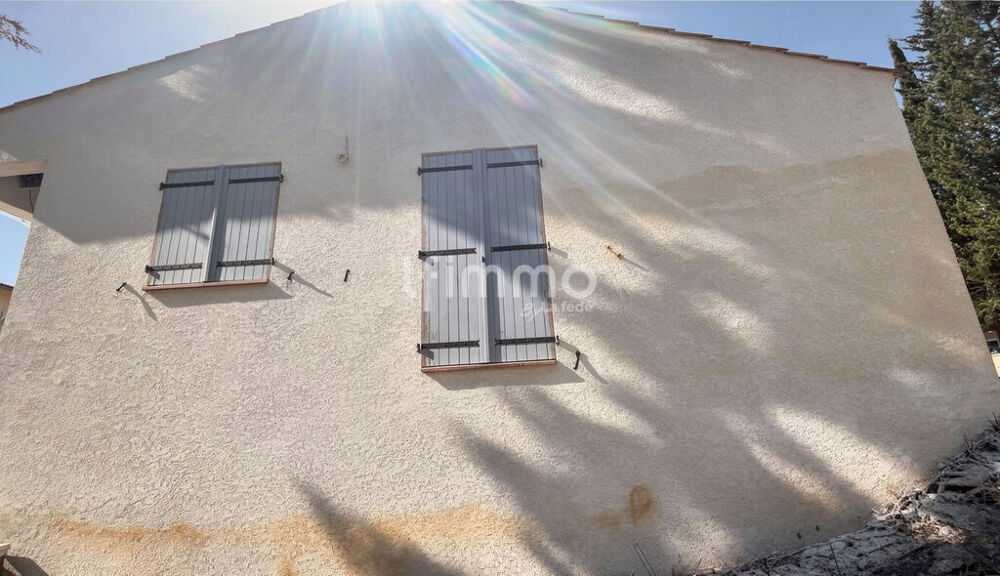 maison a renover au sein d'un petit village de l'arrière pays au