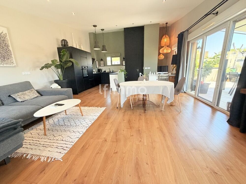 Appartement T4 duplex 2 terrasses de 37 m² et garage fermé