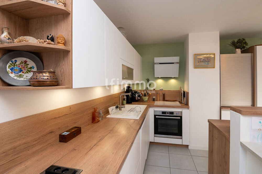 Très bel attique 5 p. 98 m² avec terrasse 58 m² et deux parkings