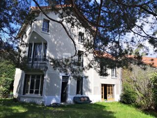  Maison  vendre 10 pices 198 m