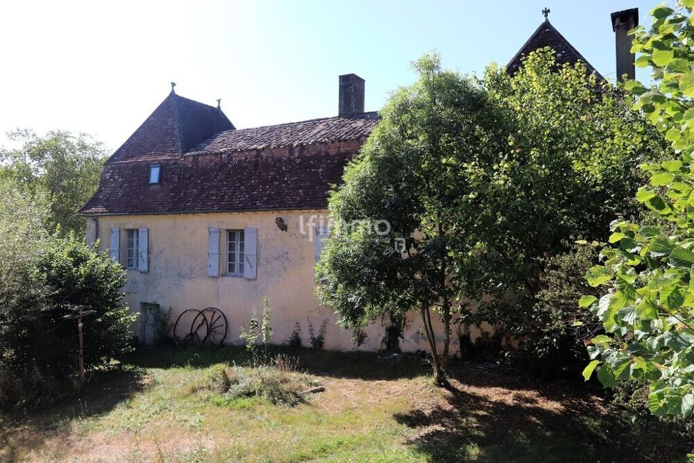 Chartreuse avec longère et moulin sur un terrain de 24086m²