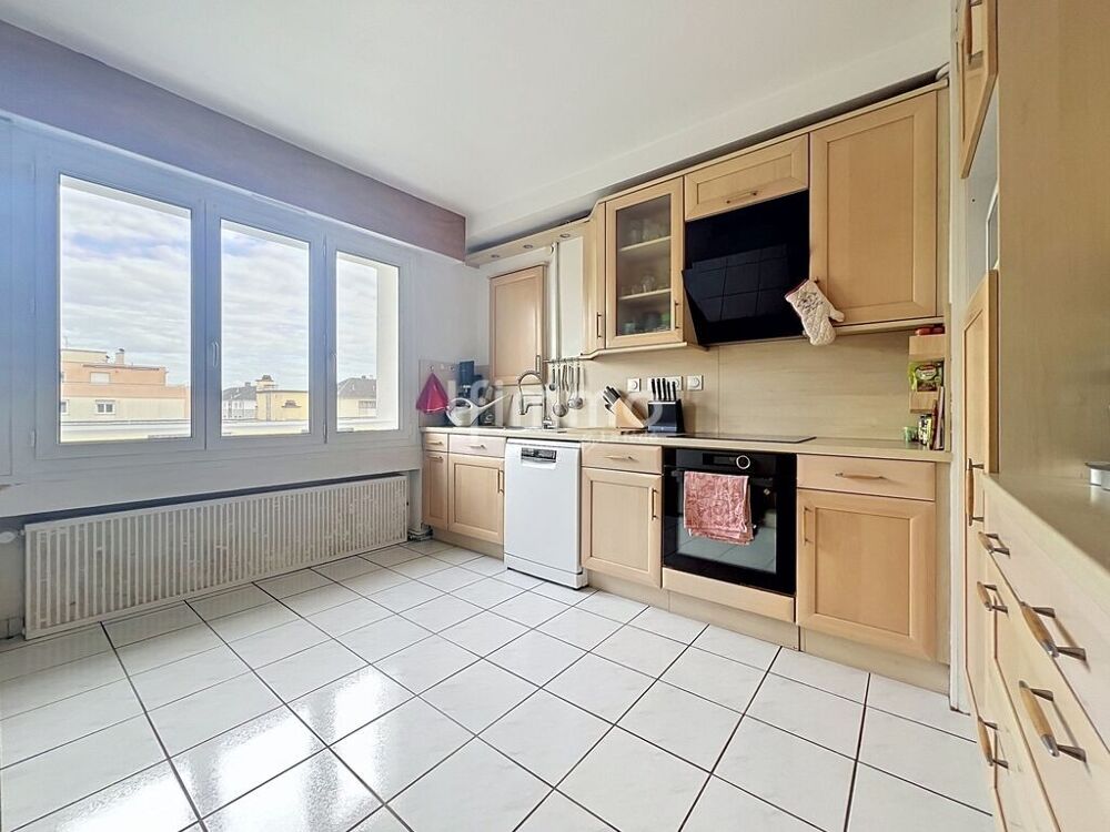 Appartement Sophia 5 pièces en dernier étage avec garage