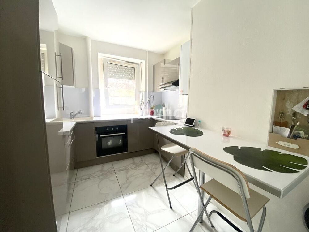 Vente Appartement Rare  Mulhouse centre – F3 rénové avec cour privative de 90 m² Mulhouse
