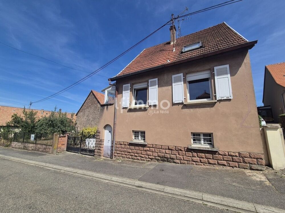 Maison avec dépendances à rénover à Gumbrechtshoffen.