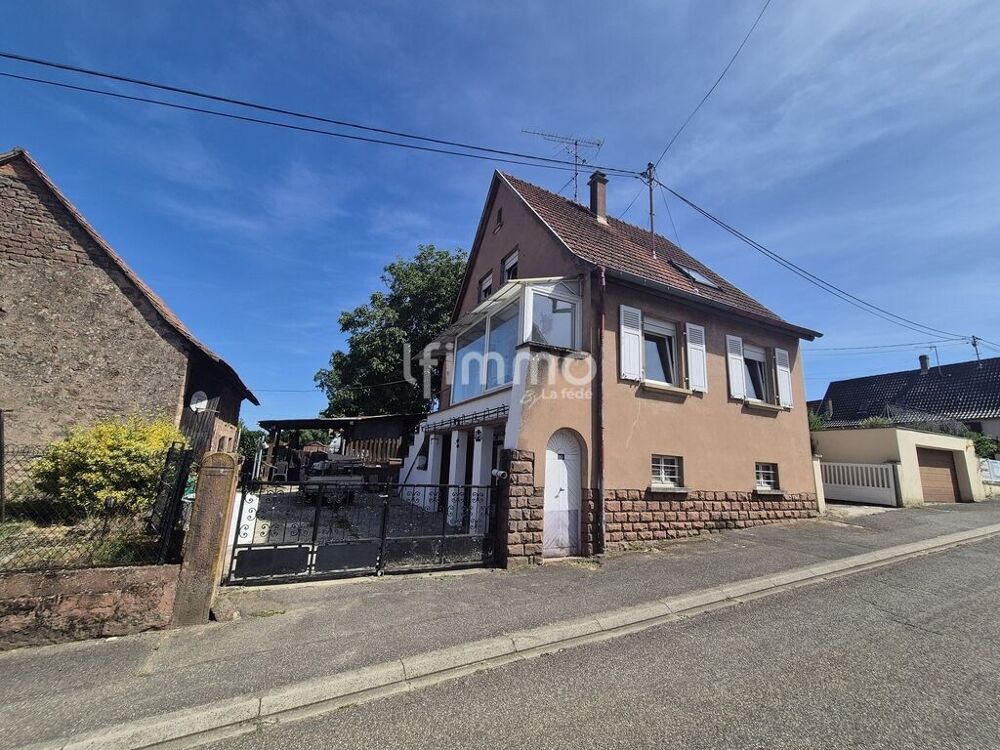 Maison avec dépendances à rénover à Gumbrechtshoffen.