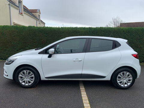 Clio IV CLIO SOCIETE DCI 75 ENERGY E6C AIR MEDIANAV 2018 occasion 45650 Saint-Jean-le-Blanc