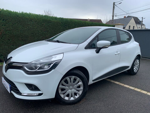 Renault Clio IV CLIO SOCIETE DCI 90 ENERGY ECO2 82G AIR MEDIANAV 2018 occasion Saint-Jean-le-Blanc 45650