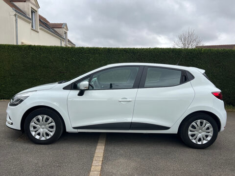 Clio IV CLIO SOCIETE DCI 75 ENERGY AIR MEDIANAV 2018 occasion 45650 Saint-Jean-le-Blanc