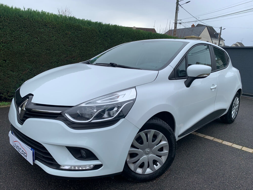 Clio IV CLIO SOCIETE DCI 75 ENERGY E6C AIR MEDIANAV 2018 occasion 45650 Saint-Jean-le-Blanc