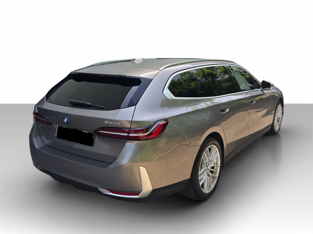 S&eacute;rie 5 Touring 530e TwinPower Turbo xDrive 292 ch BVA8 Business Des 2025 occasion 85600 Montaigu