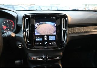 XC40 D4 AWD AdBlue 190 ch Geartronic 8 R-Design 2018 occasion 63800 Cournon-d'Auvergne