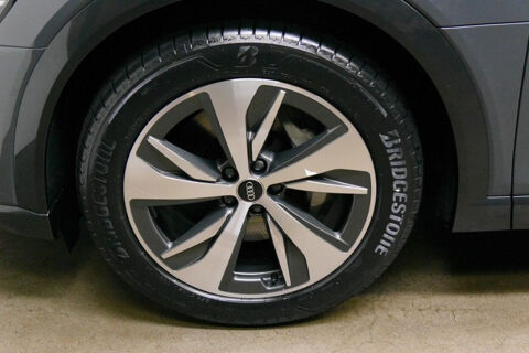 Q8 e-tron 50 340 ch 95 kWh Quattro Avus 2023 occasion 85170 Le Poiré-sur-Vie