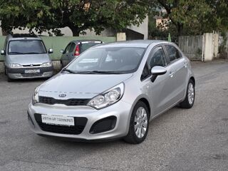 Rio 1.4L 109 Edition 1&deg;main 2013 occasion 38190 BERNIN