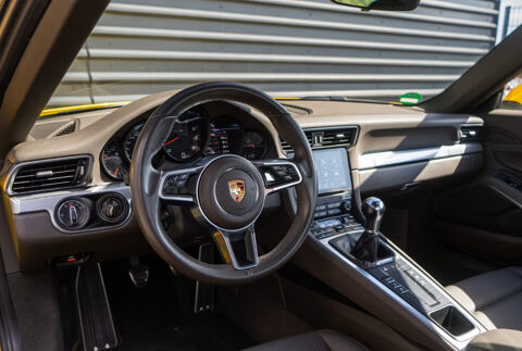 911 Carrera 3.2 911 Carrera Coup&eacute; 3.0i 370 2017 occasion 85600 Montaigu