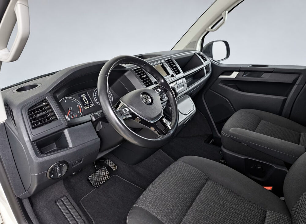MULTIVAN Multivan 2.0 TDI 150 DSG7 4Motion 2016 occasion 85600 Montaigu