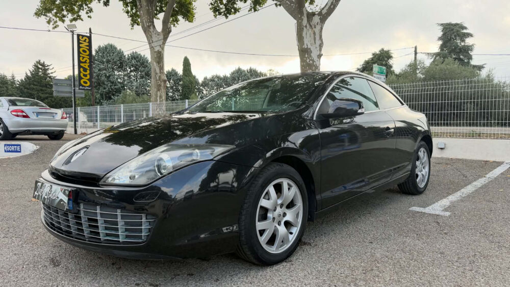 Laguna Coup&eacute; 2.0 dCi 150 Black Edition 2009 occasion 30620 Bernis