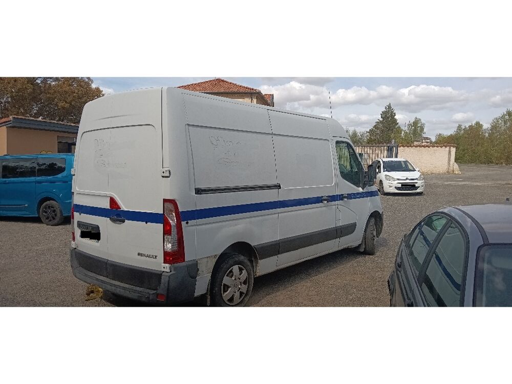 Master HT 6700 EUROSL2H2 3.3t 2.3 dCi 110 2016 occasion 32810 ROQUELAURE