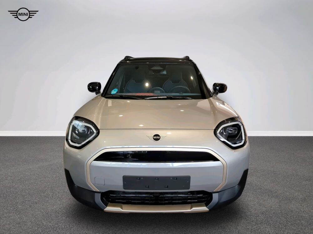 MINI COUPE MINI COOPER Aceman E 184 ch Favoured 2025 occasion 85600 Montaigu