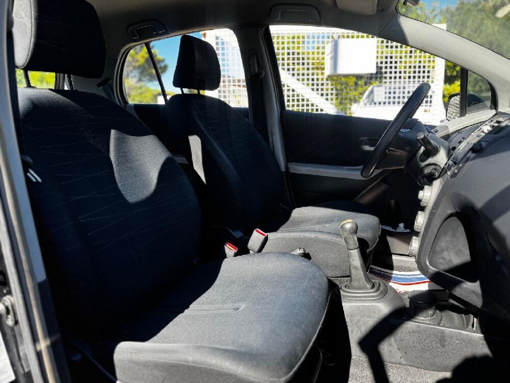 Yaris 1.3 VVT-i Luna Pack 2009 occasion 30320 Marguerittes