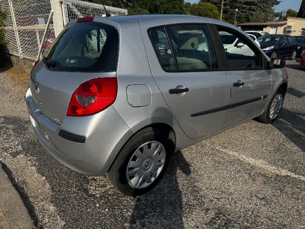 Clio III 1.2 75 Confort Pack Clim Dynamique 2005 occasion 30320 Marguerittes