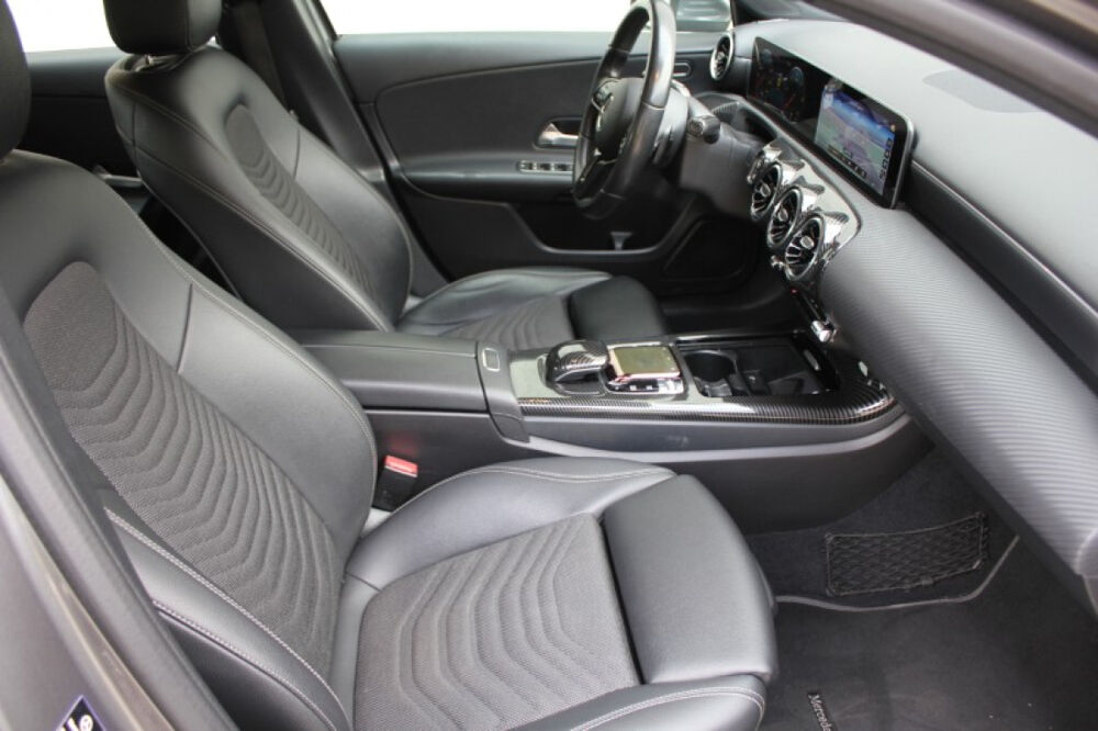 Classe A 180 d Auto. SEMICUIRCHAUF/CAM/ATTACHREM/PARKSENSOR/GAR12MOIS 2019 occasion 59280 Armenti&egrave;res