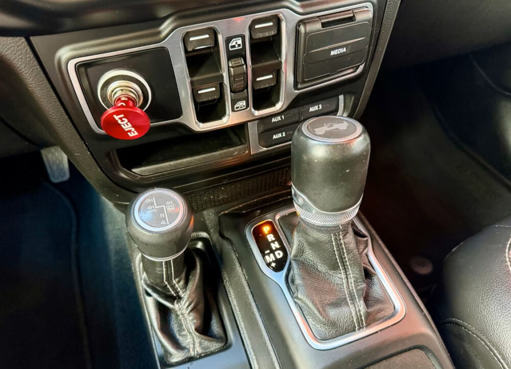 Wrangler  4xe 2.0 l T 380 ch PHEV 4x4 BVA8 Plug-In 2022 occasion 85600 Montaigu