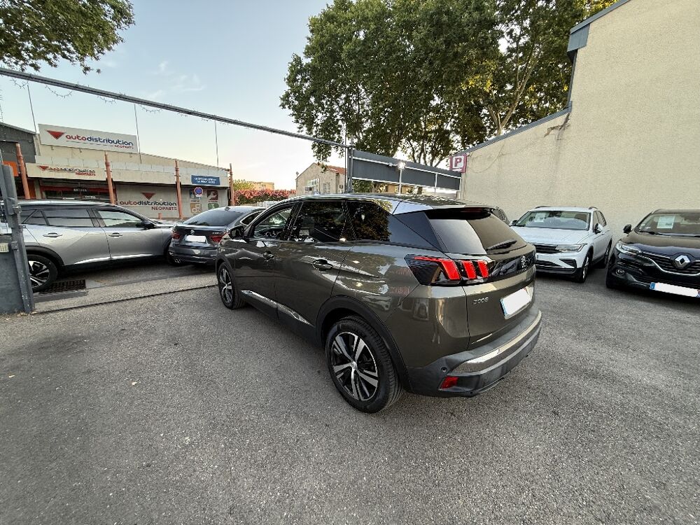 3008 1.2 Puretech 130ch EAT6 Allure 2018 occasion 30000 N&icirc;mes
