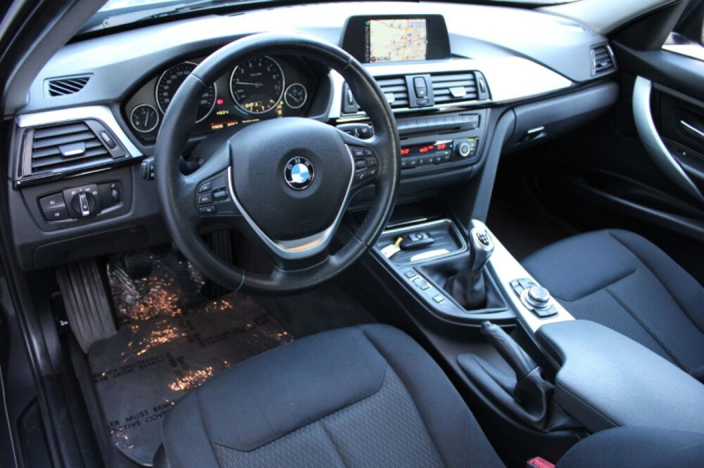 S&eacute;rie 3 316i 136ch SIEGCHAUF/REGVIT/PARKSENSOR/GPS/XENON/JA/GAR12MOI 2015 occasion 59280 Armenti&egrave;res