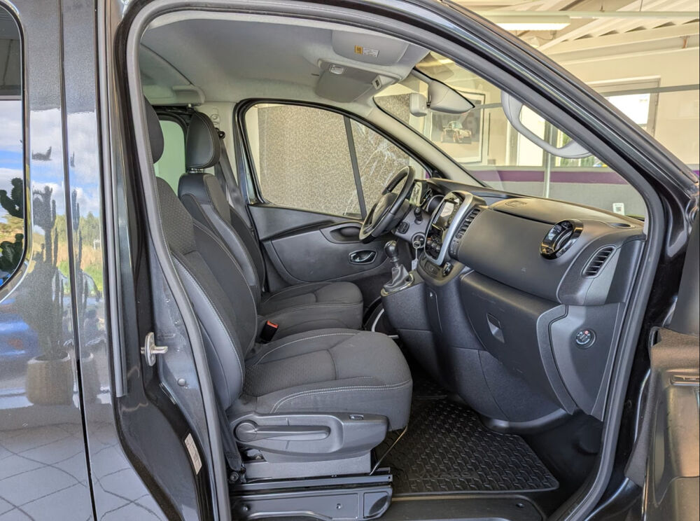 Vivaro  L2H1 1.6 CDTI 145 ch Bi-Turbo 2017 occasion 85600 Montaigu