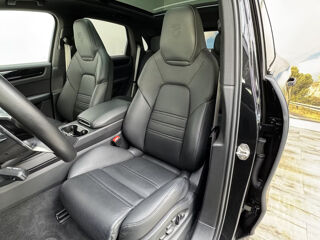 Cayenne E-Hybrid 3.0 V6 462 ch Tiptronic BVA Platinum Editio 2023 occasion 85600 Montaigu