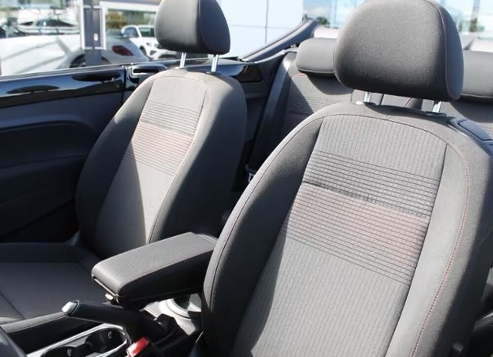 COCCINELLE II Coccinelle Cabriolet 1.2 TSI 105 Design 2018 occasion 85600 Montaigu