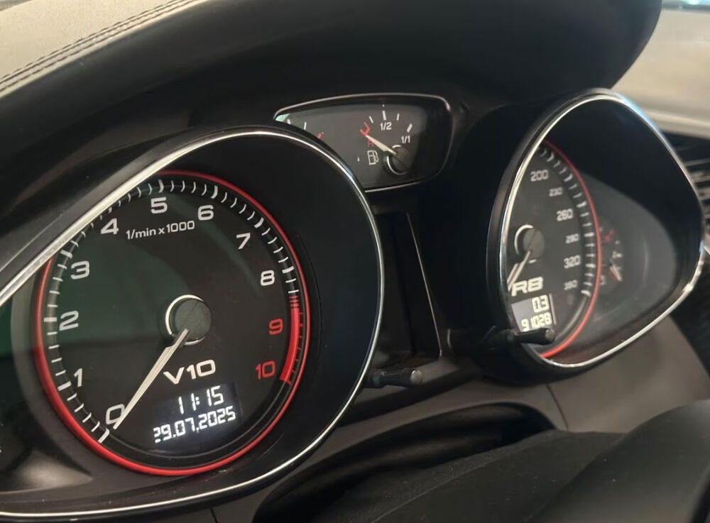 R8 Spyder V10 5.2 FSI 525 Quattro R-Tronic 2011 occasion 85600 Montaigu