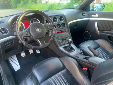 Spider 1.8 TBi 16V*Xenon*Leder *Navi*1 2011 occasion 85600 Montaigu