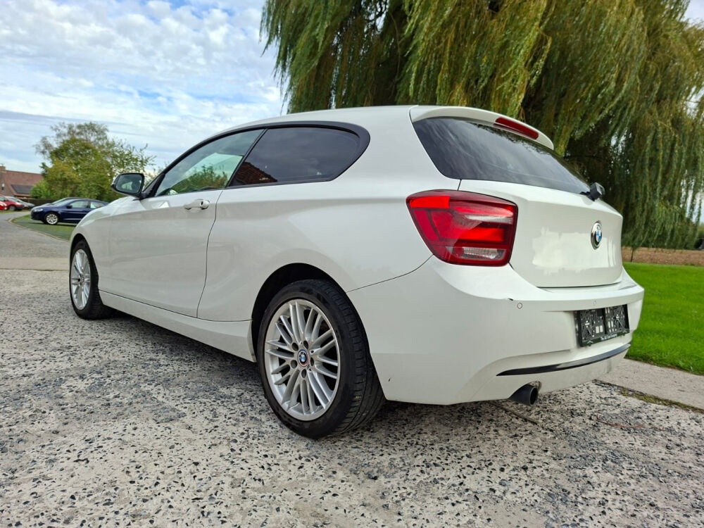 S&eacute;rie 1 116i 136 ch SPORTLINE/SIEGESCHAUF/BLTH/CLIMAUTO/JA18/GAR6M 2014 occasion 59280 Armenti&egrave;res