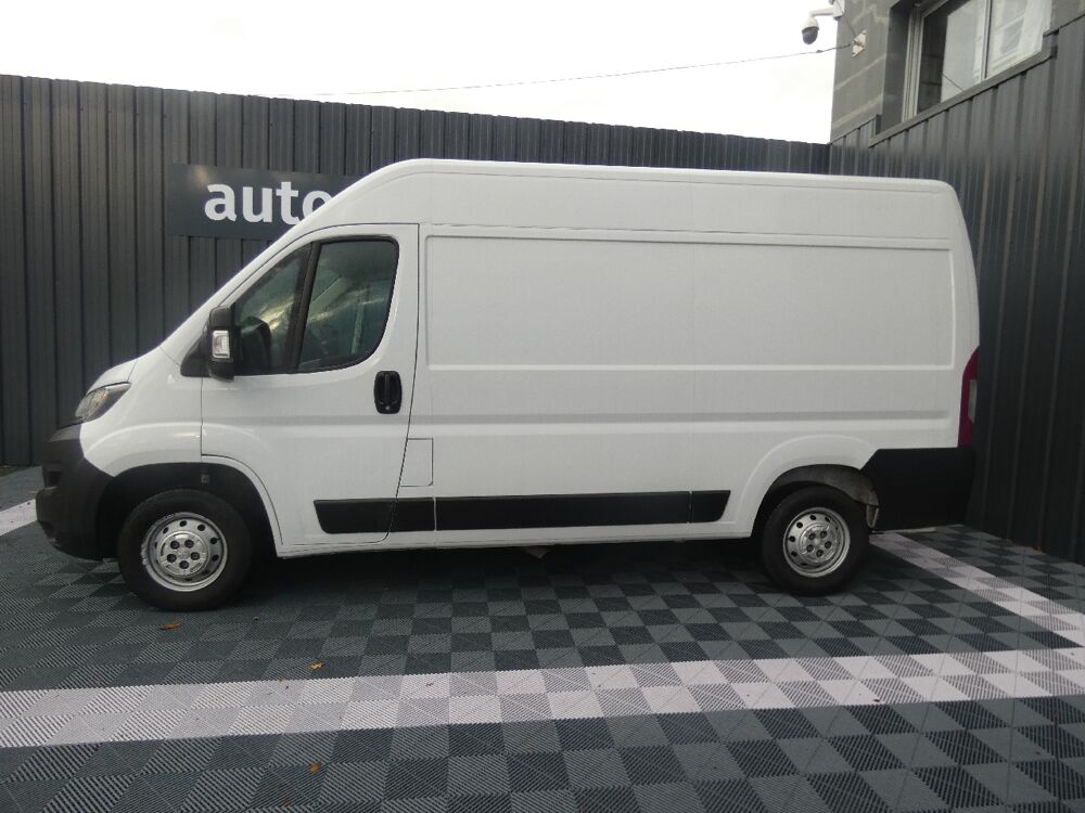 Boxer BlueHDi 140 S et S PREMIUM 330 L2H2 2022 occasion 56700 Merlevenez