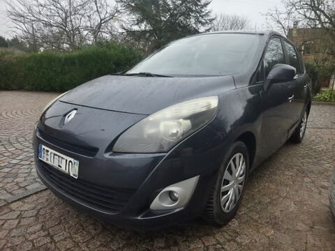 Renault M&eacute;gane DCI 110 FAP ECO2 7 places 2010 occasion Poissy 78300