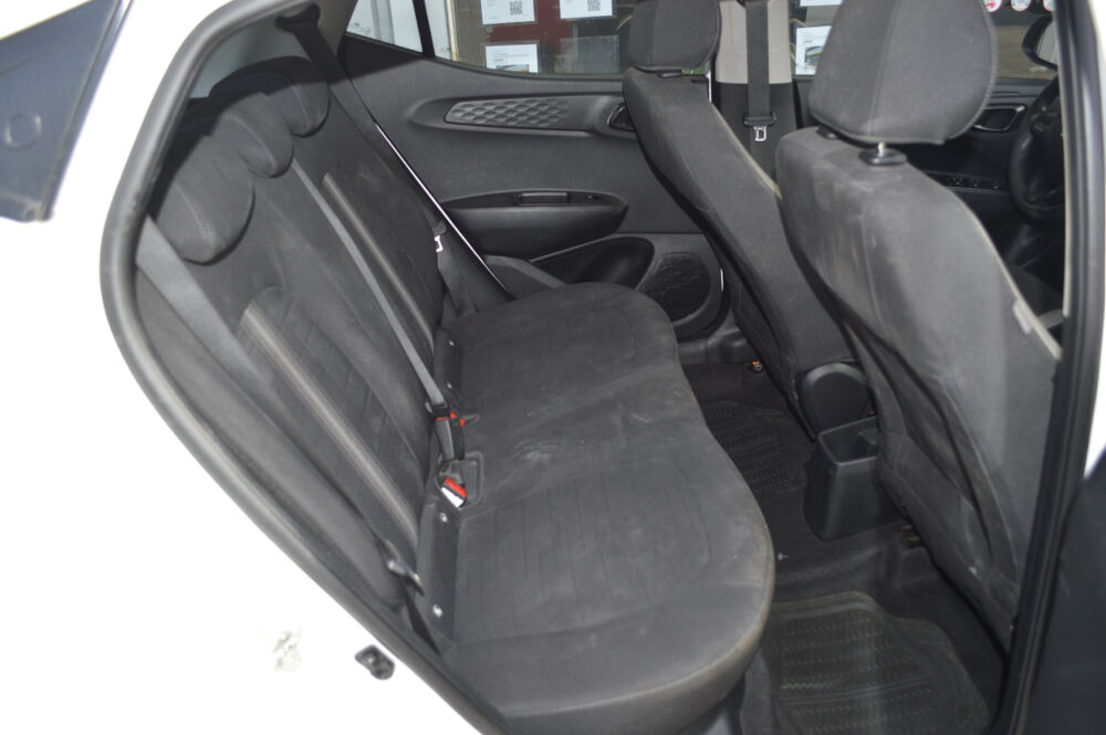 i10 1.2 84CH 2022 occasion 97122 Baie-Mahault