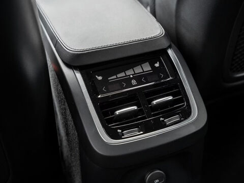 XC90 Recharge T8 AWD 310+145 ch Geartronic 8 7pl Ultimate St 2023 occasion 85600 Montaigu