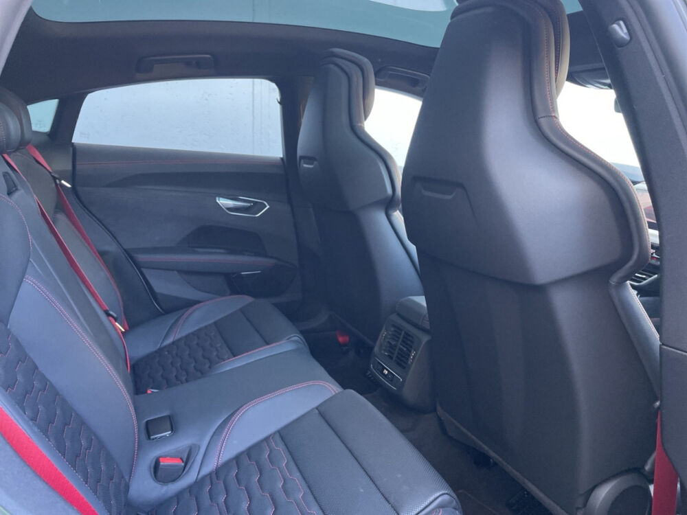 E-TRON e-tron GT 476 ch quattro e-tron 2023 occasion 85600 Montaigu