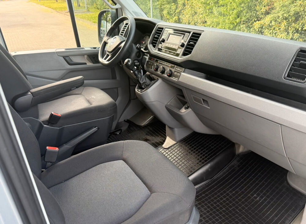 Crafter Combi CRAFTER 30 2.0 TDI 140 CH 2022 occasion 85600 Montaigu