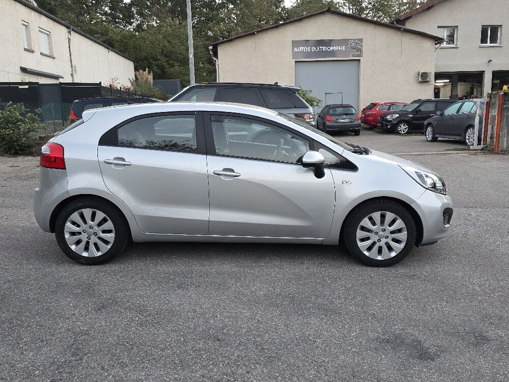Rio 1.4L 109 Edition 1&deg;main 2013 occasion 38190 BERNIN