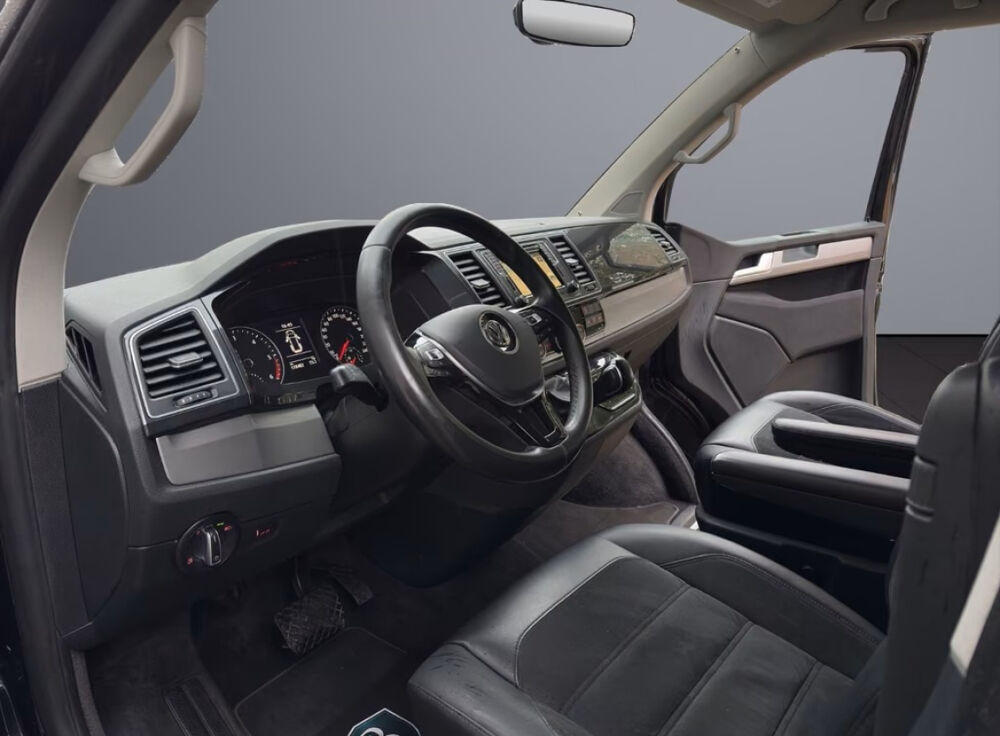 MULTIVAN Multivan 2.0 TDI 150 DSG7 4Motion 2016 occasion 85600 Montaigu