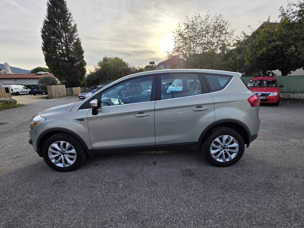 Kuga 2.5t 200 4x4 Titanium 2010 occasion 38190 BERNIN